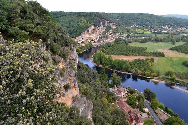 Top 10 des Hébergements de Camping Incontournables en Dordogne pour un Séjour Pittoresque