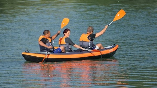 Découvrez les meilleurs parcours de canyoning en Ardèche pour une aventure familiale inoubliable