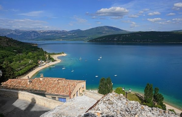 Découvrez les Meilleurs Campings 3 Étoiles du Verdon pour des Vacances Inoubliables
